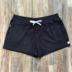 Vuori Women's Halo Performance Short 2.0 Large Black